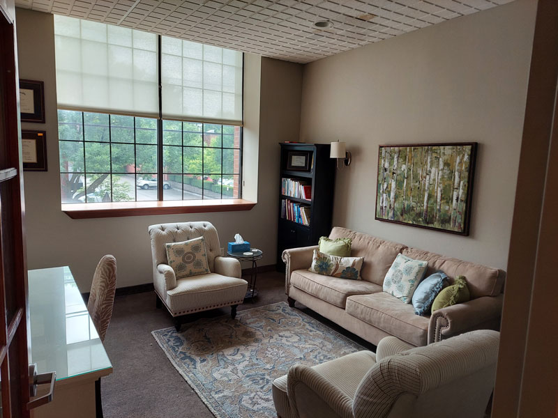 Office for Rent/Sublet on University/Winton Avenue